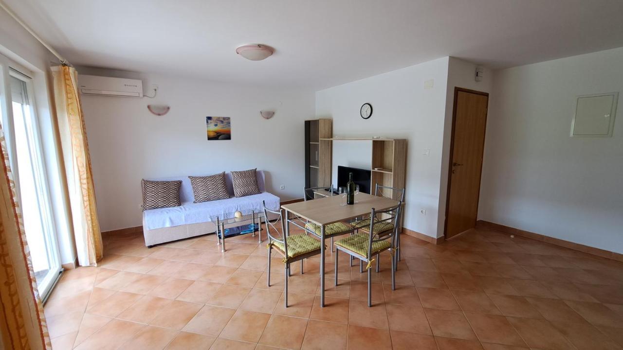 Cozy Apartments Baska Экстерьер фото